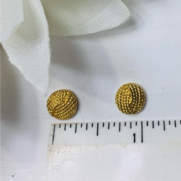 Monet “Vintage” Pierced Earrings - Picture 7 of 7